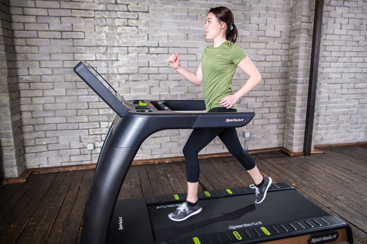 SportsArt, T676 Status Treadmill, 19" Senza Touchscreen